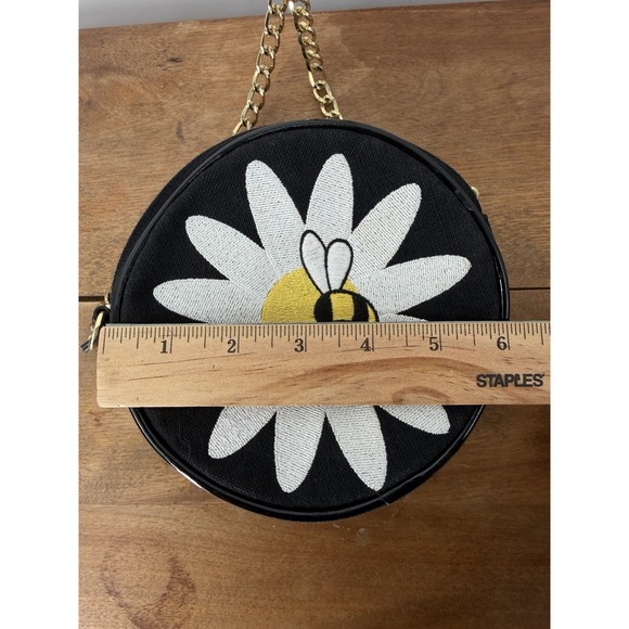 Lulu Guinness Loves Me Loves Me Not Daisy Bee Round Crossbody Bag Black Patent - Picture 10 of 10